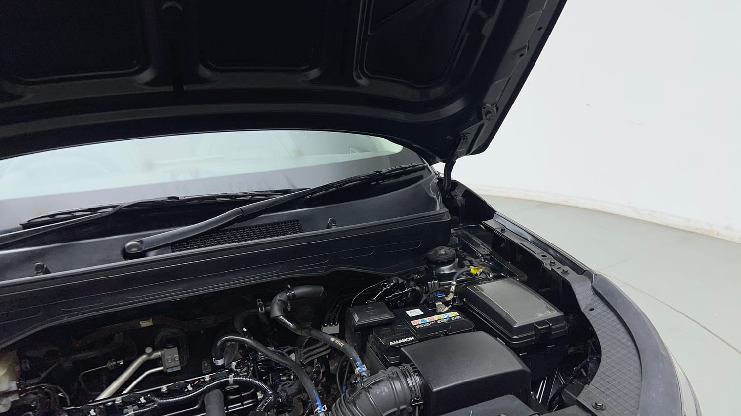 Used 2025 Hyundai Venue S Plus 1.2 Petrol MT Petrol Manual engine ENGINE LEFT SIDE HINGE & APRON VIEW