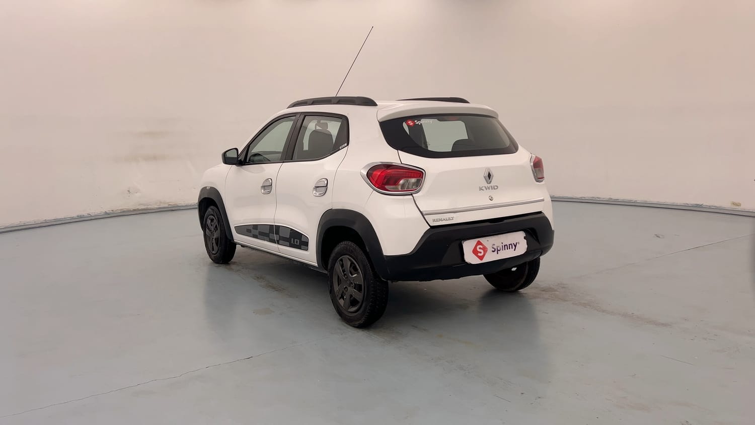 Used 2018 Renault Kwid RXT (O) 1.0 SCE Edition Petrol Manual exterior LEFT REAR CORNER VIEW