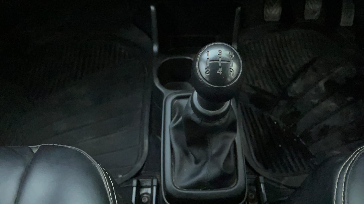 Used 2023 Maruti Suzuki S-Presso VXi S-CNG Cng Manual interior GEAR  KNOB VIEW