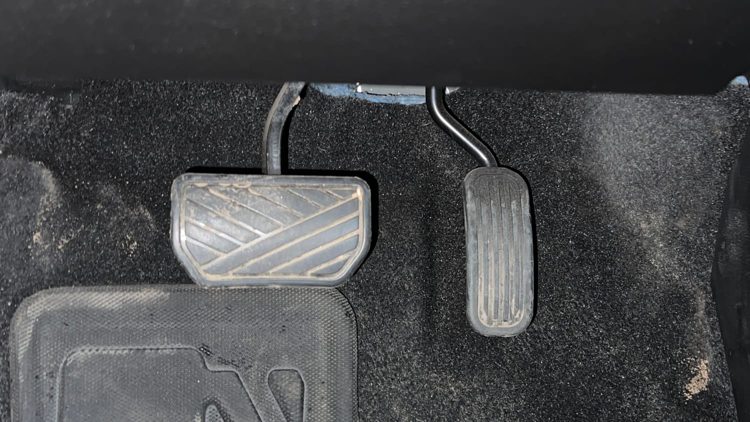 Used 2025 Toyota Urban Cruiser Hyryder V Hybrid Hybrid Automatic interior PEDALS VIEW