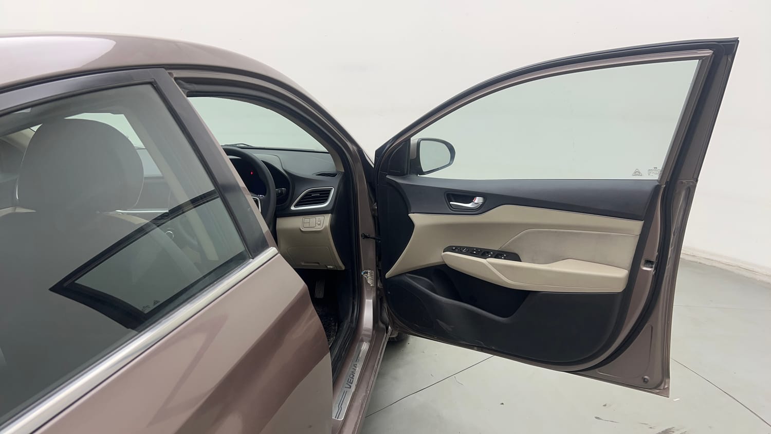 Used 2017 Hyundai Verna SX 1.6 VTVT Petrol Manual interior RIGHT FRONT DOOR OPEN VIEW
