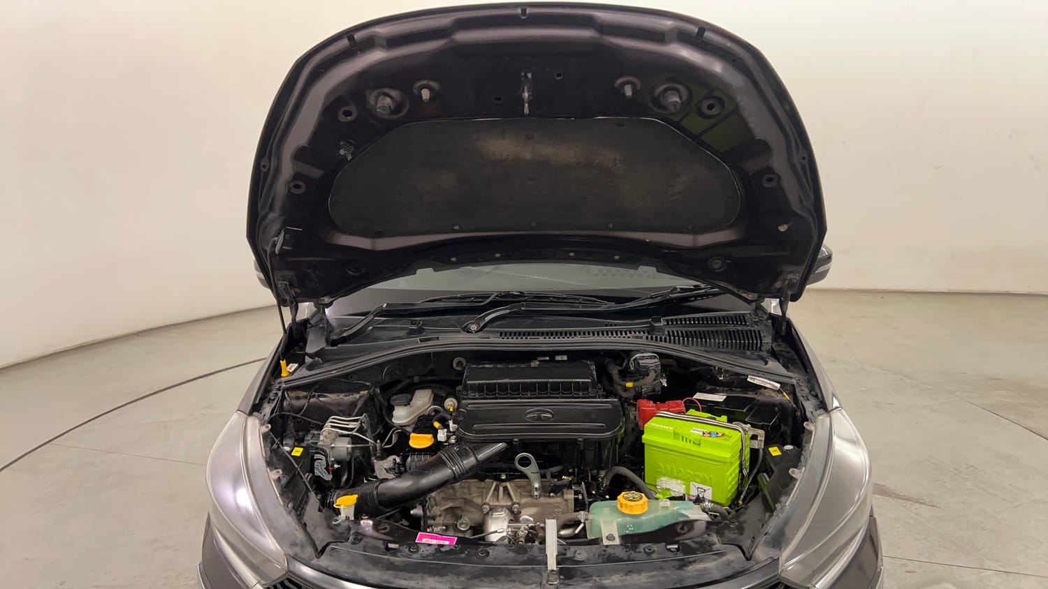 Used 2022 Tata Tiago XT CNG Cng Manual engine ENGINE & BONNET OPEN FRONT VIEW