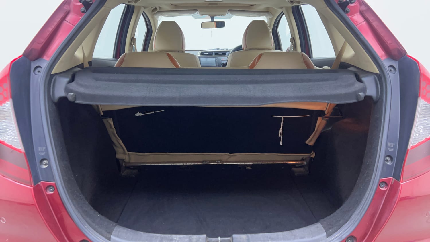 Used 2020 Honda Jazz ZX CVT Petrol Automatic interior DICKY INSIDE VIEW