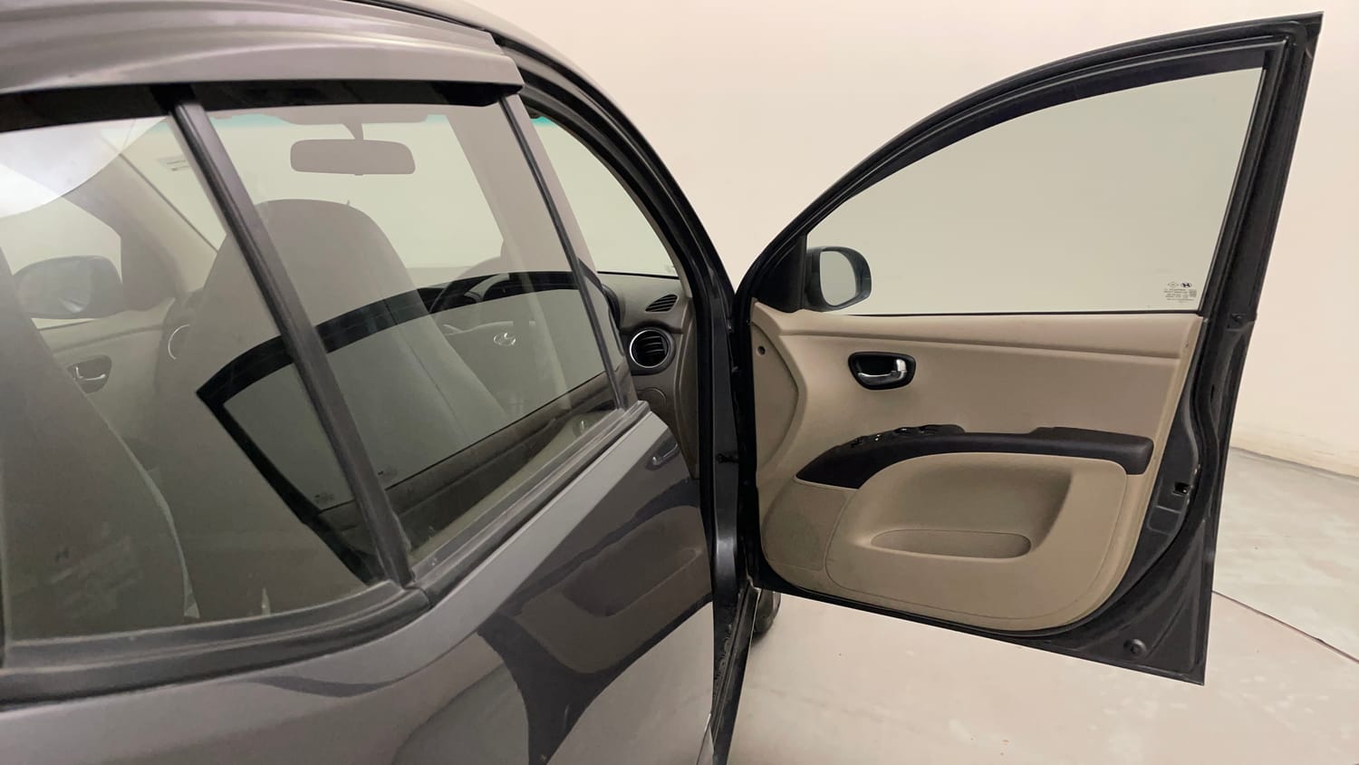 Used 2012 Hyundai i10 Sportz 1.2 Kappa2 Petrol Manual interior RIGHT FRONT DOOR OPEN VIEW