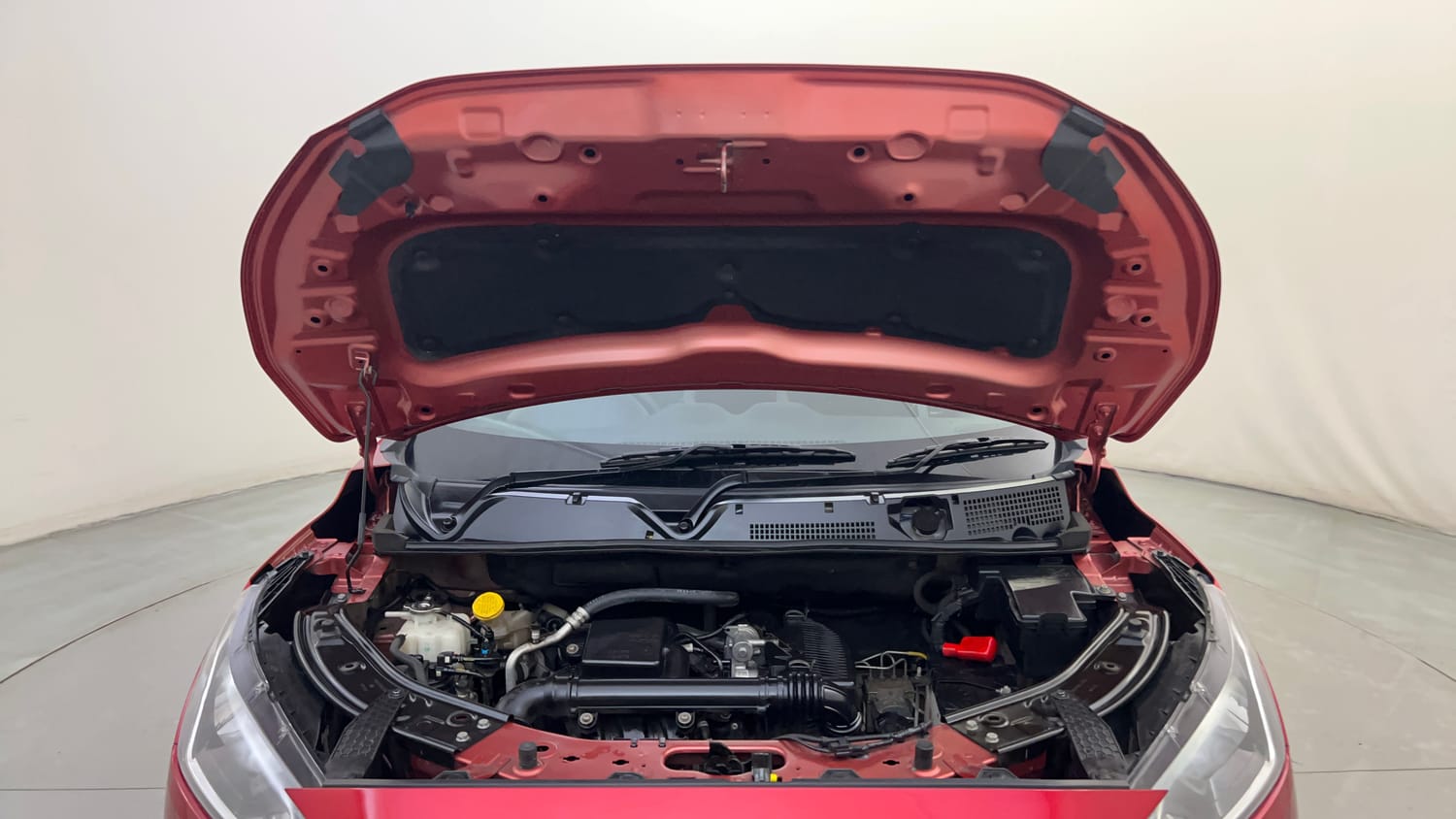 Used 2024 Nissan Magnite XV Petrol Manual engine ENGINE & BONNET OPEN FRONT VIEW