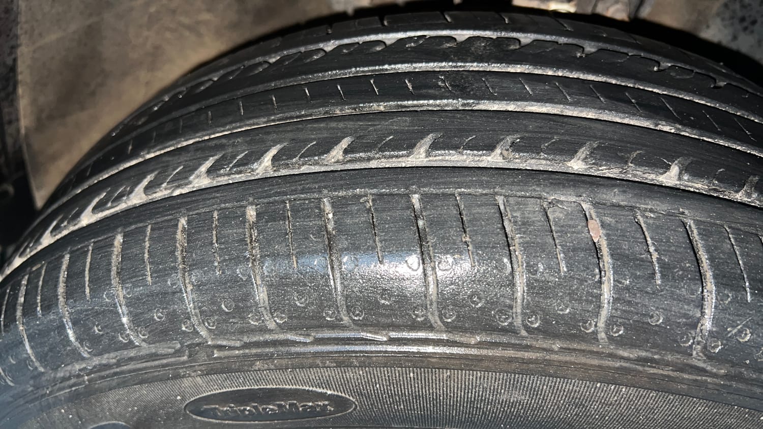 Used 2025 Hyundai Venue S Plus 1.2 Petrol MT Petrol Manual tyres RIGHT FRONT TYRE TREAD VIEW