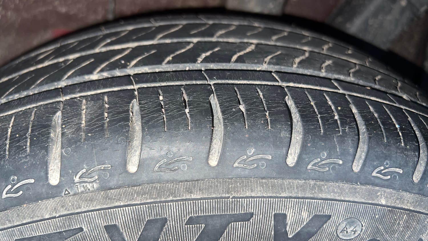 Used 2022 Hyundai Aura S 1.2 AMT Petrol Petrol Automatic tyres LEFT REAR TYRE TREAD VIEW
