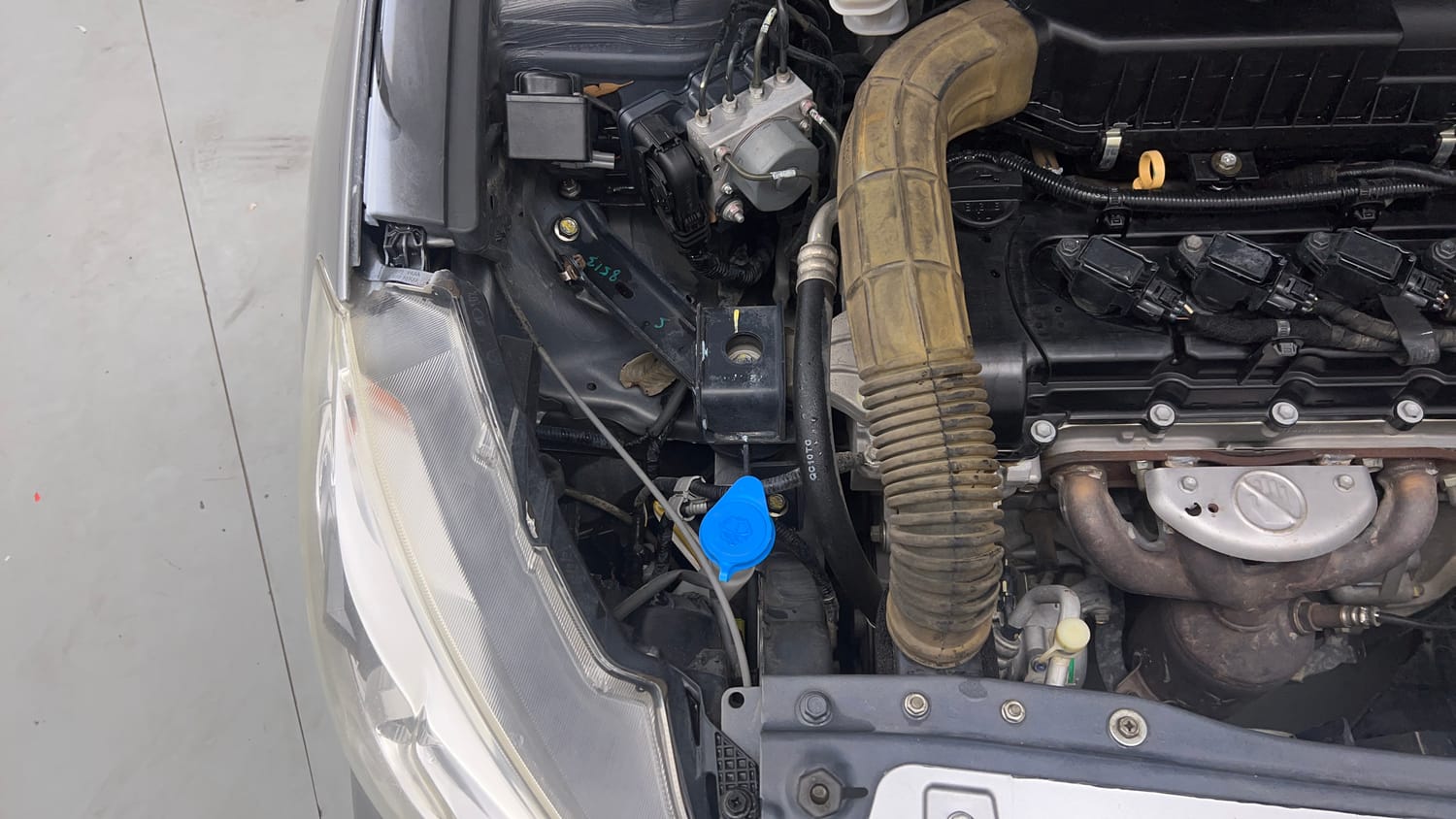 Used 2018 Maruti Suzuki Ciaz Delta Hybrid 1.5 Petrol Manual engine ENGINE RIGHT SIDE VIEW