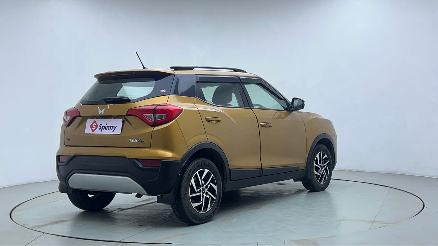 Used 2023 Mahindra XUV 300 TurboSport W8 Petrol Manual exterior RIGHT REAR CORNER VIEW