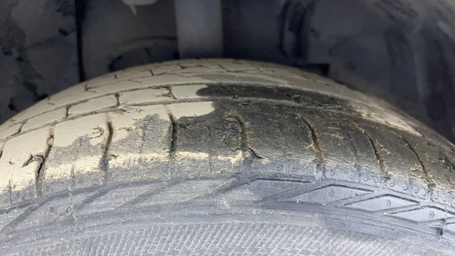 Used 2023 Tata Nexon XZ Plus Diesel Diesel Manual tyres RIGHT FRONT TYRE TREAD VIEW