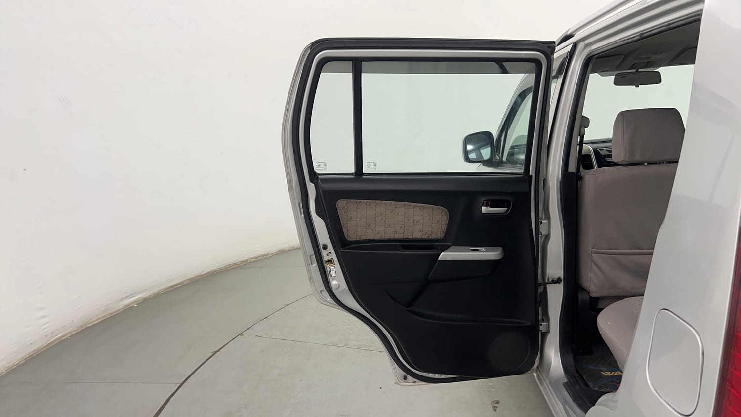 Used 2014 Maruti Suzuki Wagon R VXI Petrol Manual interior LEFT REAR DOOR OPEN VIEW