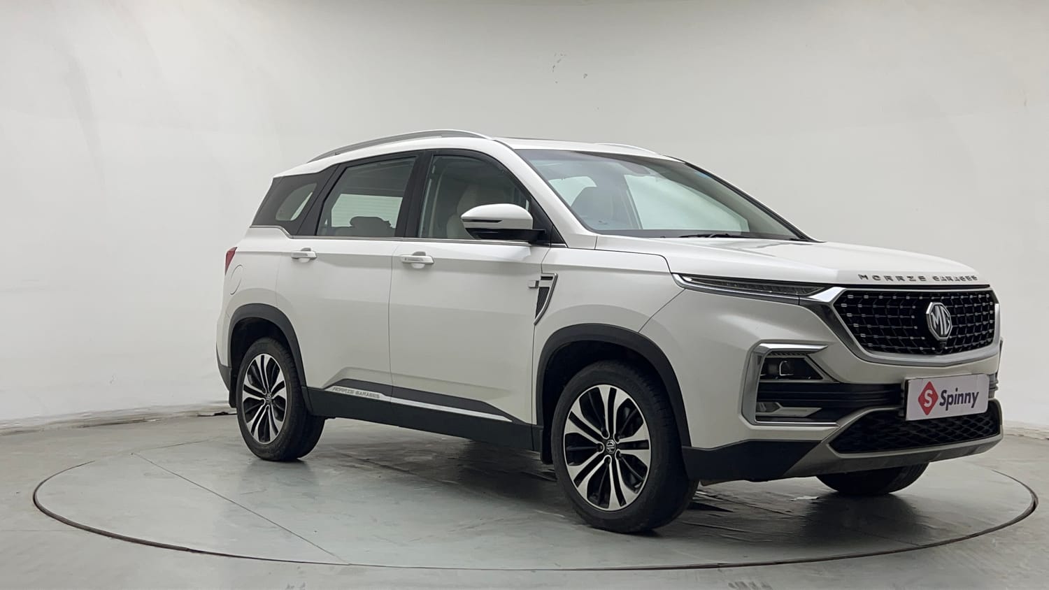 Used 2021 MG Motors Hector Sharp 1.5 Petrol CVT Petrol Automatic exterior RIGHT FRONT CORNER VIEW