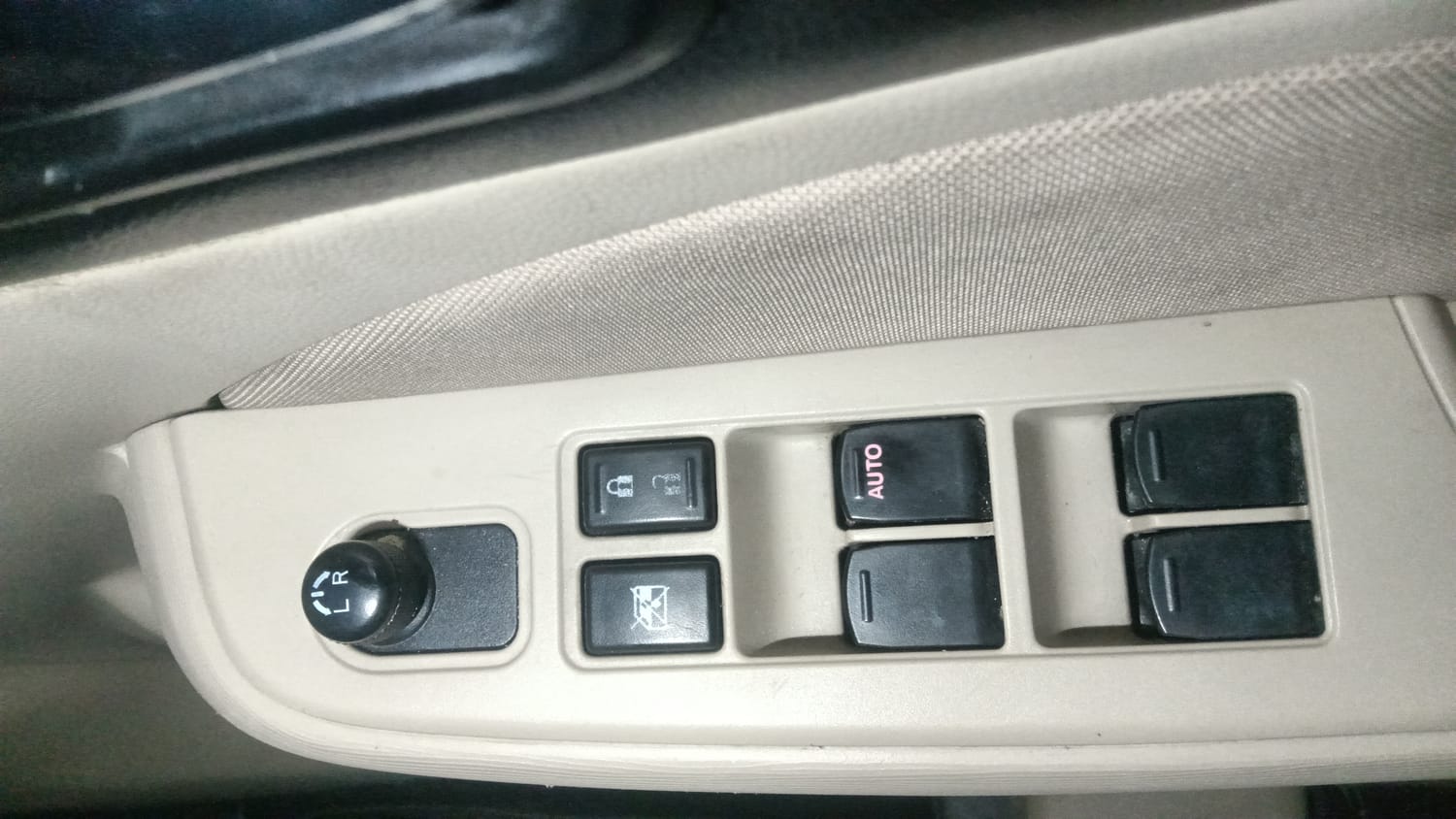 Used 2018 Maruti Suzuki Dzire VDi AMT Diesel Automatic top_features Adjustable ORVM