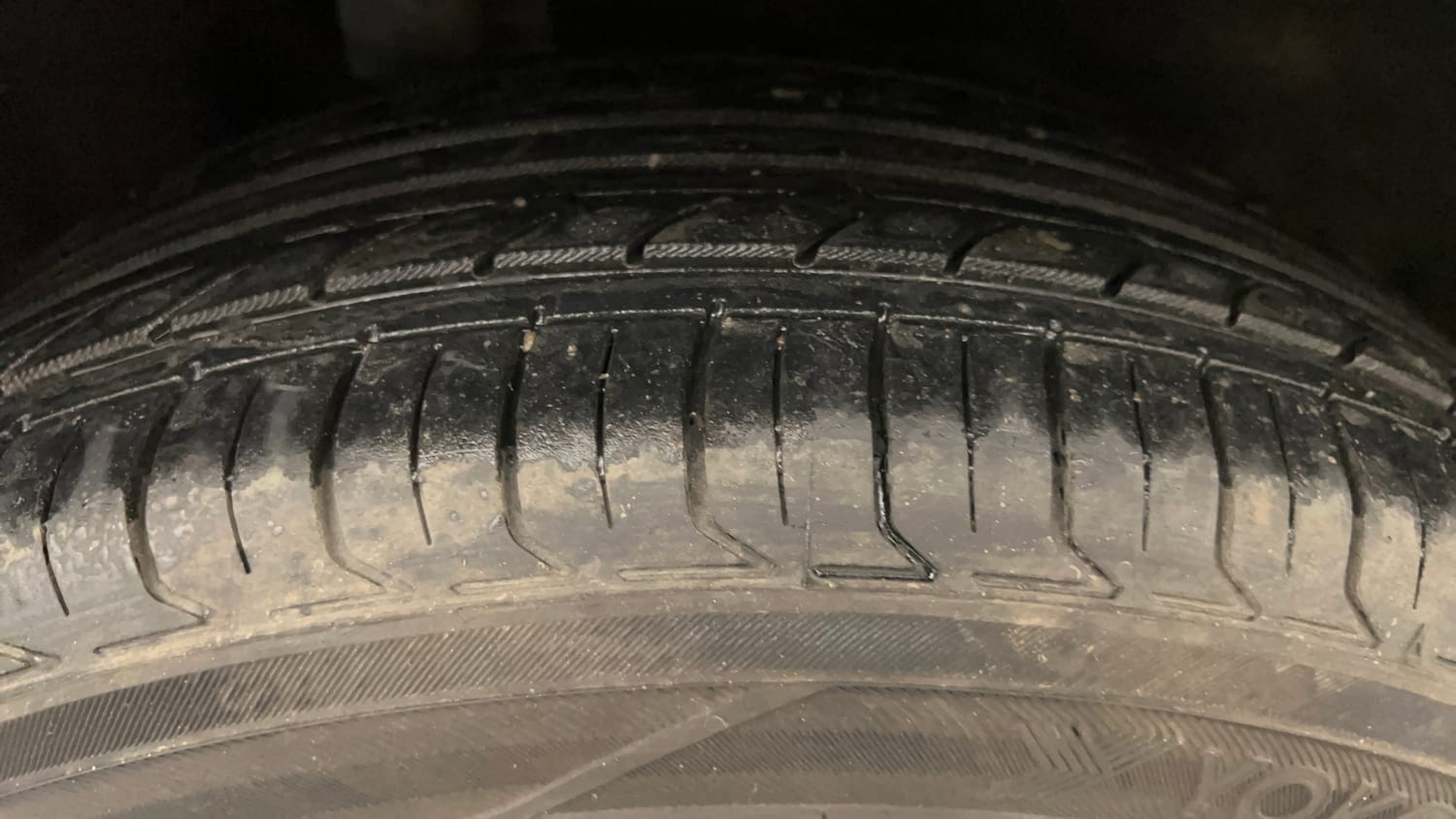 Used 2021 Ford EcoSport S MT 1.5 Ti-VCT Petrol Manual tyres RIGHT REAR TYRE TREAD VIEW