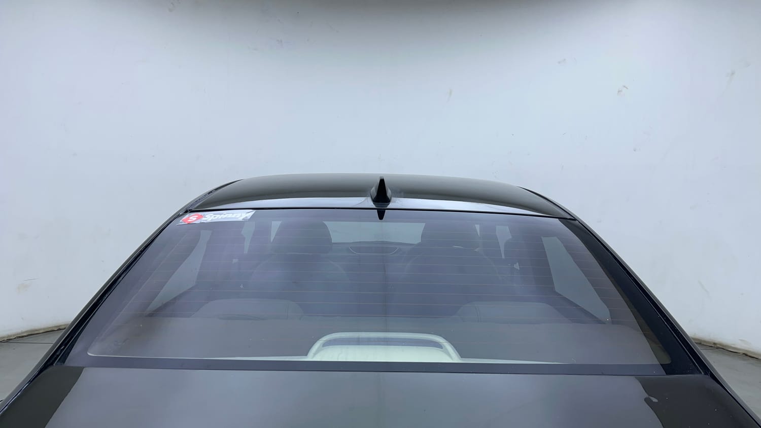 Used 2018 Honda Amaze 1.2 VX i-VTEC Petrol Manual exterior BACK WINDSHIELD VIEW