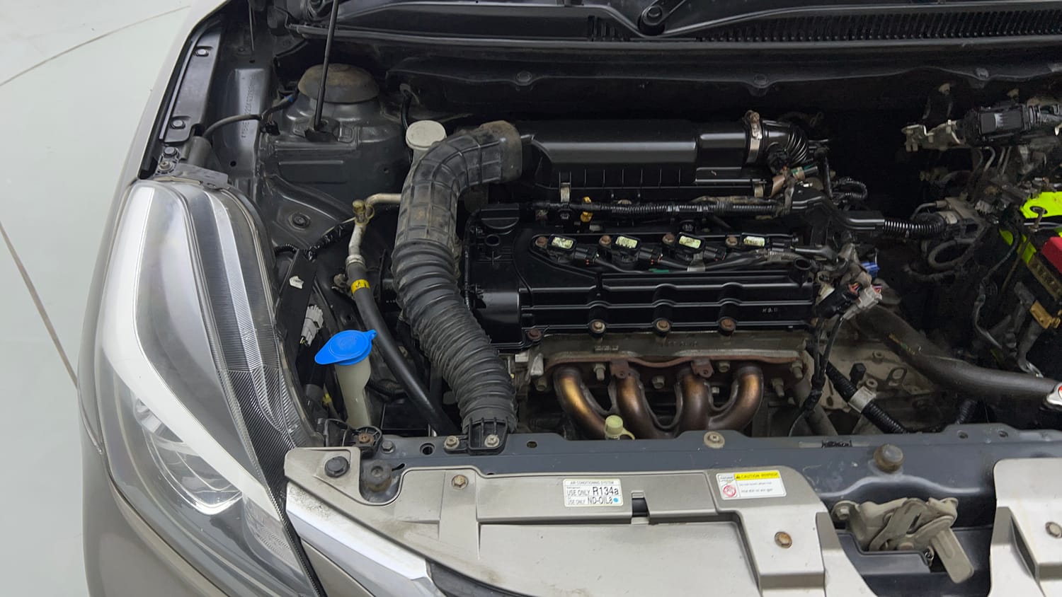 Used 2019 Maruti Suzuki Baleno Zeta Petrol Manual engine ENGINE RIGHT SIDE VIEW