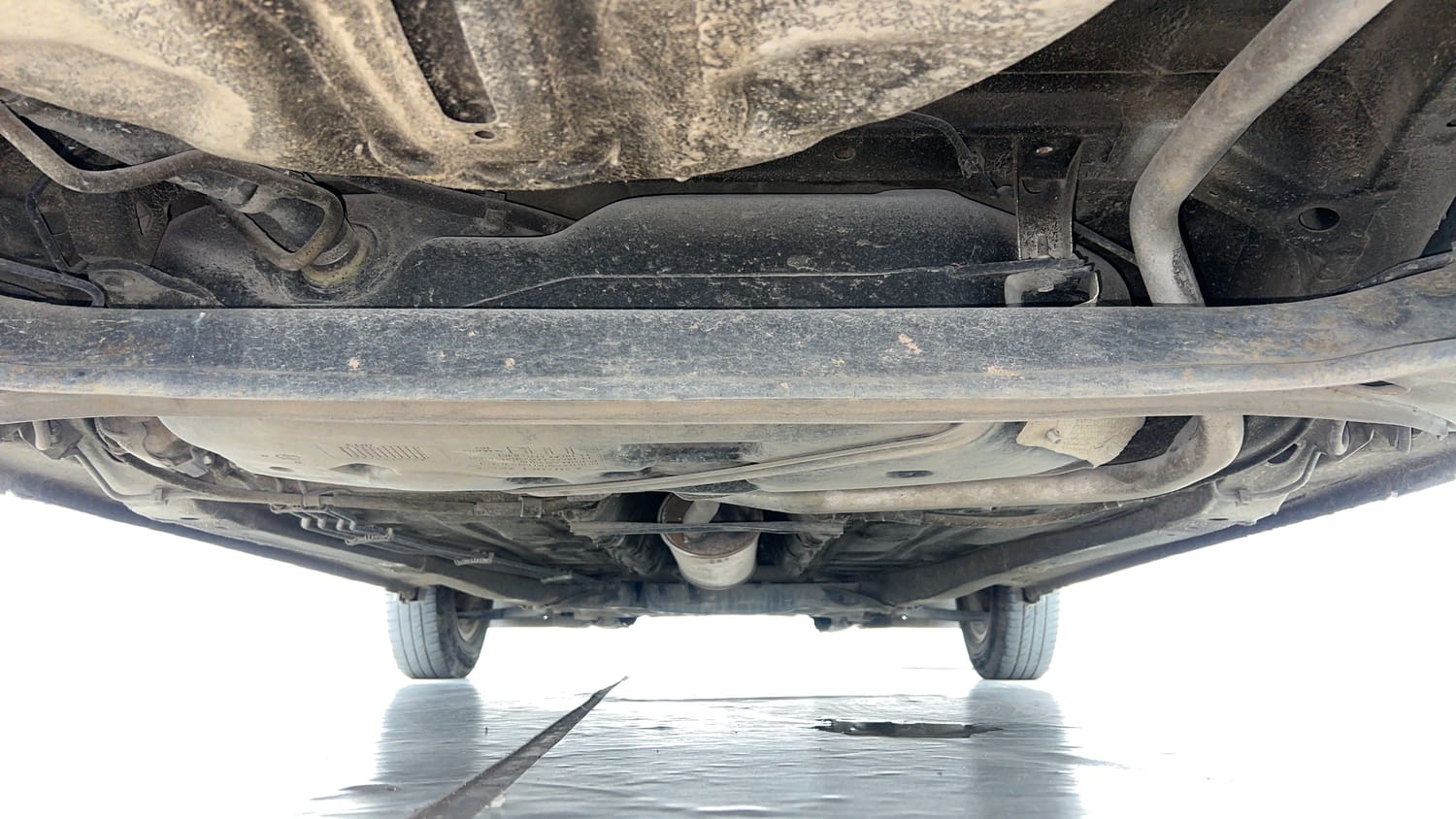 Used 2019 Maruti Suzuki Dzire VXi Petrol Manual extra REAR UNDERBODY VIEW (TAKEN FROM REAR)