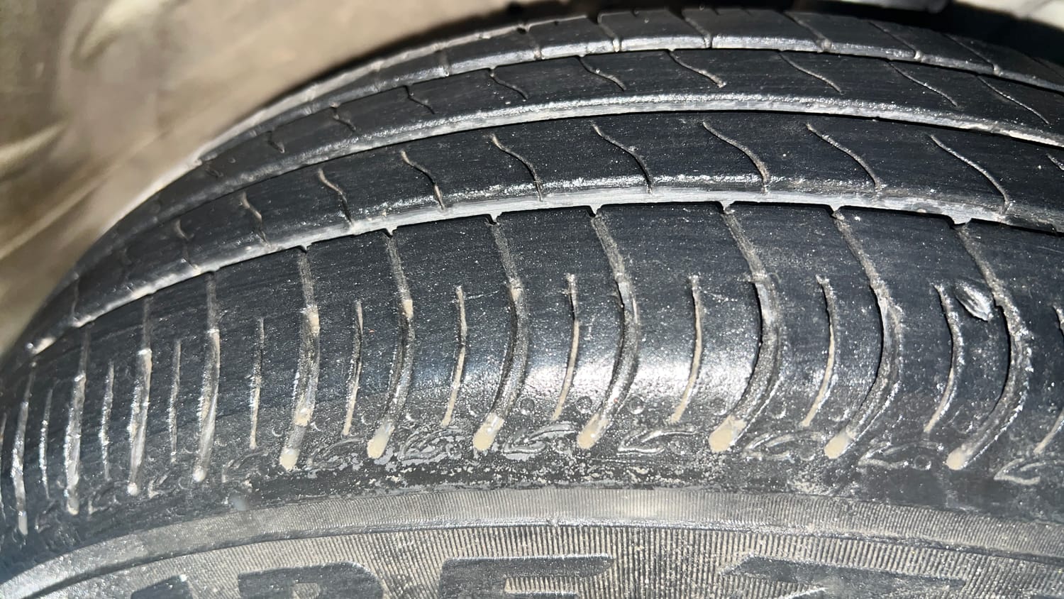 Used 2022 Maruti Suzuki S-Presso VXi (O) CNG Cng Manual tyres RIGHT FRONT TYRE TREAD VIEW