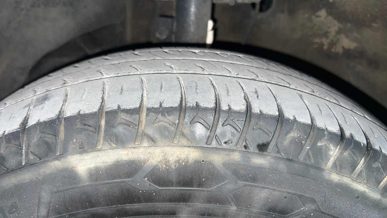 Used 2019 Maruti Suzuki Dzire VXi Petrol Manual tyres LEFT FRONT TYRE TREAD VIEW