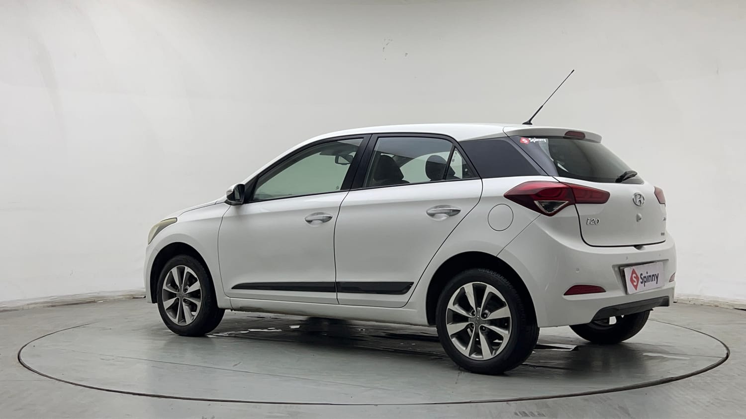 Used 2015 Hyundai Elite i20 Asta 1.2 Petrol Manual exterior LEFT REAR CORNER VIEW