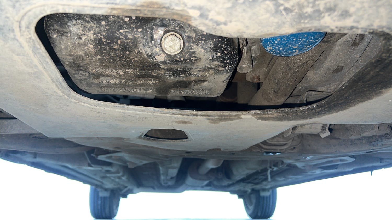 Used 2019 Hyundai Venue SX Plus 1.0 Turbo DCT Petrol Automatic extra FRONT LEFT UNDERBODY VIEW