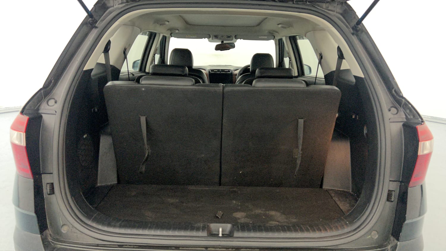 Used 2021 Hyundai Alcazar Signature (O) 6 STR 1.5 Diesel AT Diesel Automatic interior DICKY INSIDE VIEW