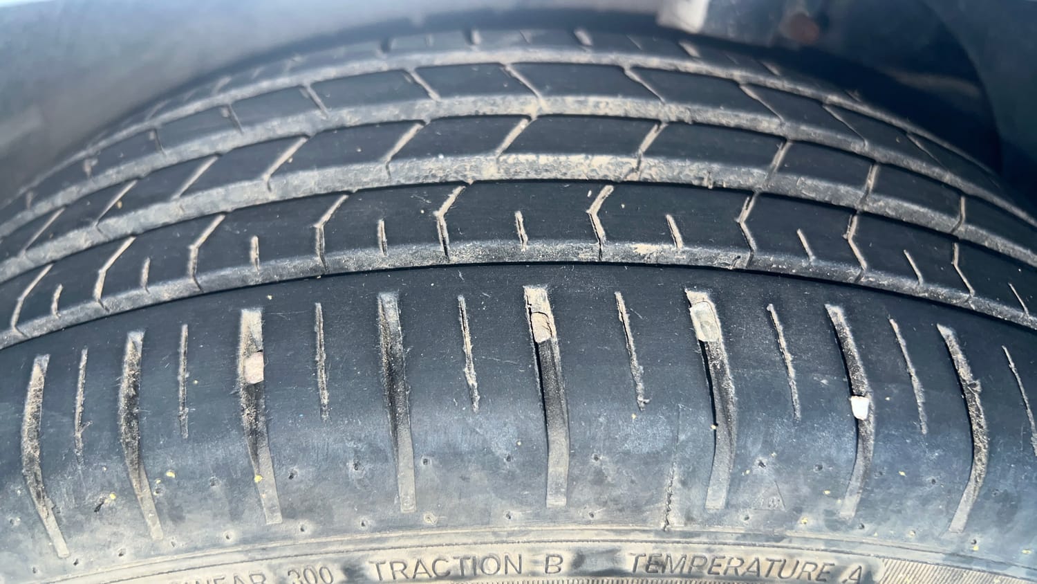 Used 2024 Toyota Glanza V Petrol Manual tyres RIGHT FRONT TYRE TREAD VIEW