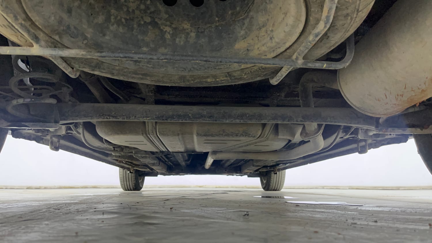 Used 2015 Maruti Suzuki Ertiga ZDI SHVS Diesel Manual extra REAR UNDERBODY VIEW (TAKEN FROM REAR)