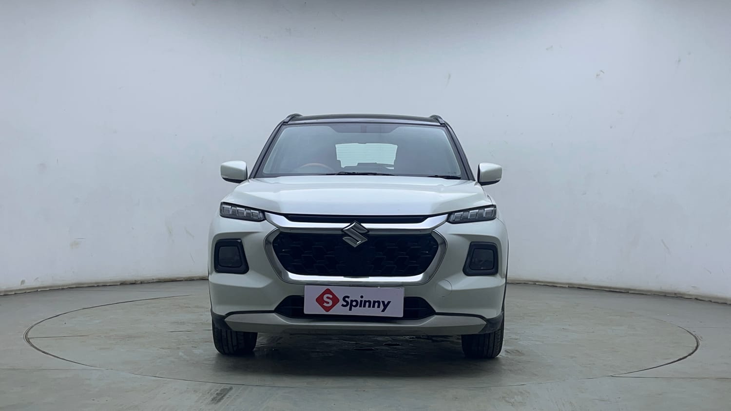 Used 2023 Maruti Suzuki Grand Vitara Zeta Smart Hybrid AT Petrol Automatic exterior FRONT VIEW
