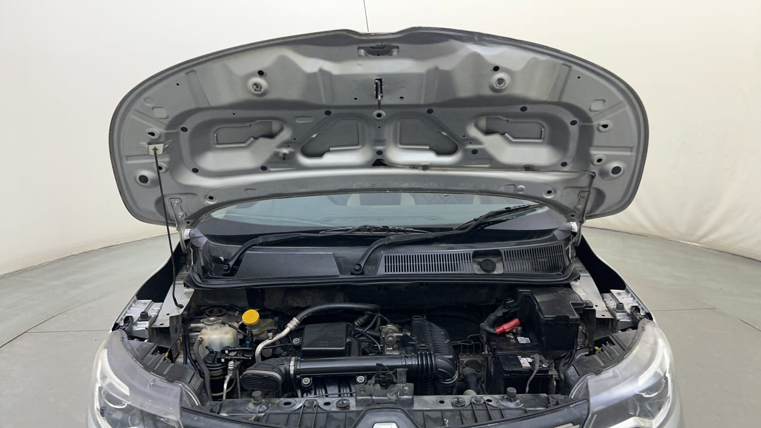 Used 2020 Renault Triber RXZ Petrol Manual engine ENGINE & BONNET OPEN FRONT VIEW