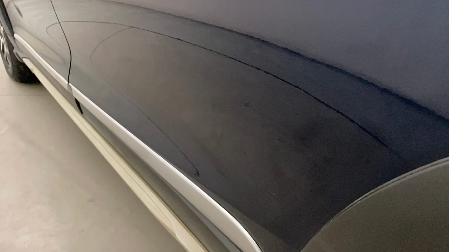 Used 2024 Maruti Suzuki XL6 Zeta MT Petrol Petrol Manual dents MINOR SCRATCH