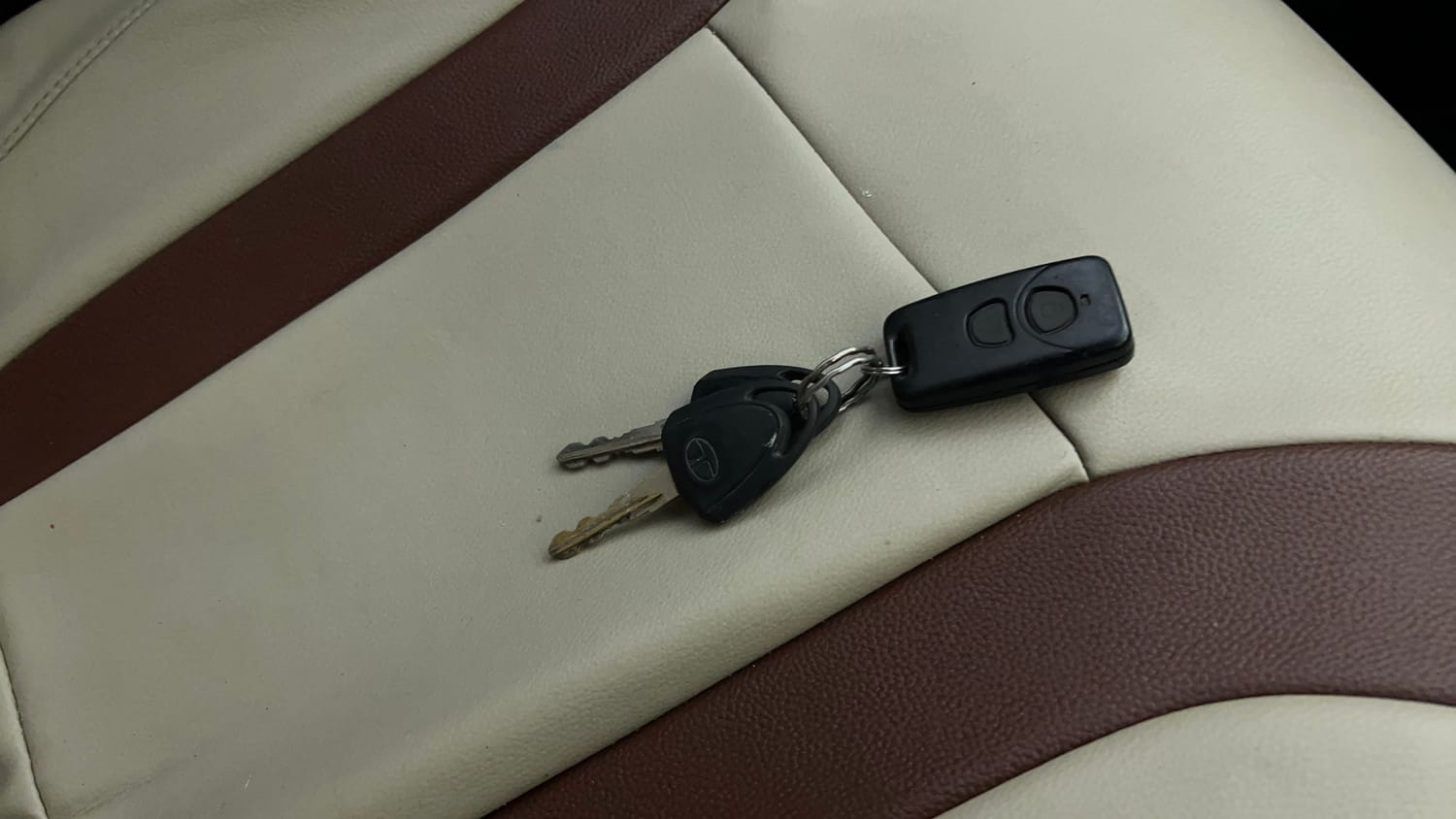 Used 2015 Tata Nano Twist XTA Petrol Automatic extra CAR KEY VIEW
