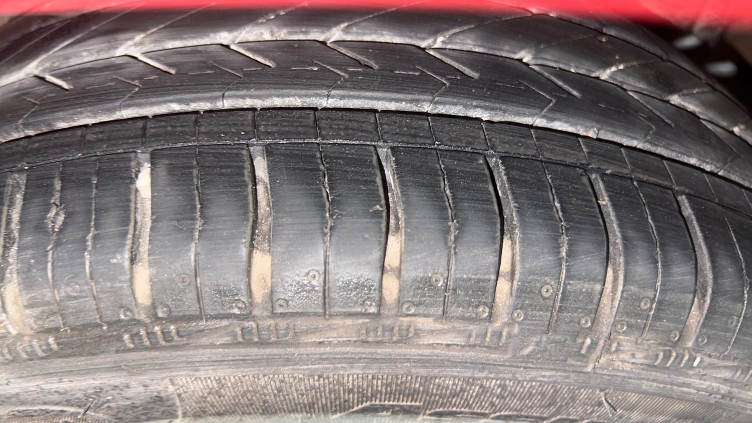 Used 2017 Tata Tiago Revotron XZA Petrol Automatic tyres LEFT REAR TYRE TREAD VIEW
