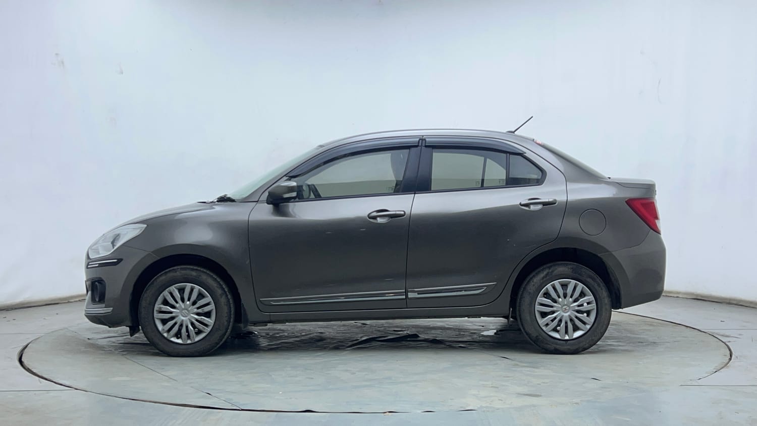 Used 2017 Maruti Suzuki Dzire VXi AMT Petrol Automatic exterior LEFT SIDE VIEW