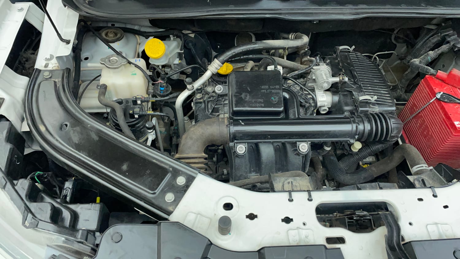 Used 2023 Renault Kiger RXZ AMT Petrol Automatic engine ENGINE RIGHT SIDE VIEW