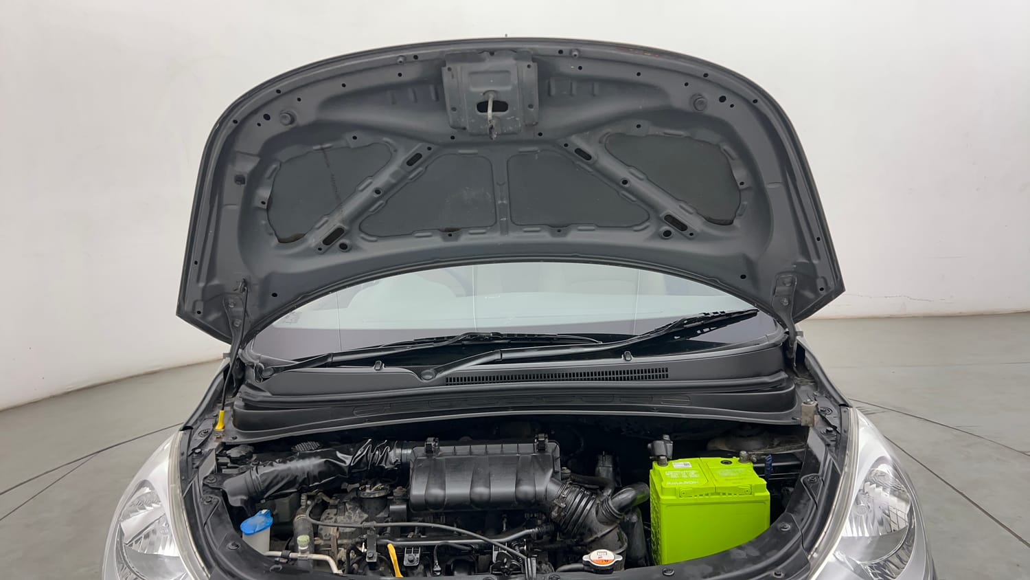 Used 2013 Hyundai i10 1.1L iRDE Magna Special Edition Petrol Manual engine ENGINE & BONNET OPEN FRONT VIEW