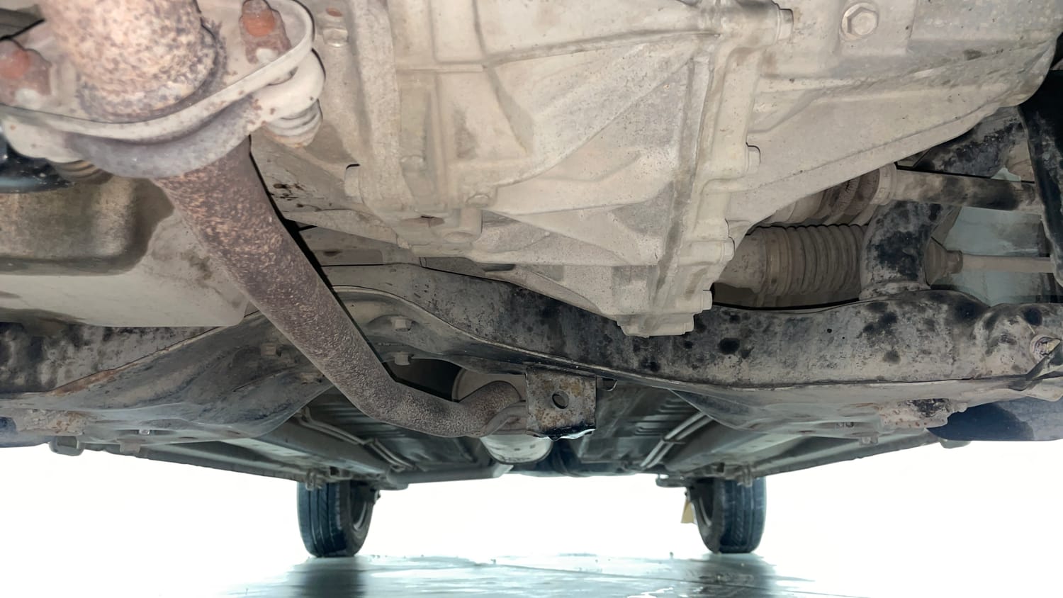 Used 2016 Maruti Suzuki Celerio VXi AMT Petrol Automatic extra FRONT LEFT UNDERBODY VIEW