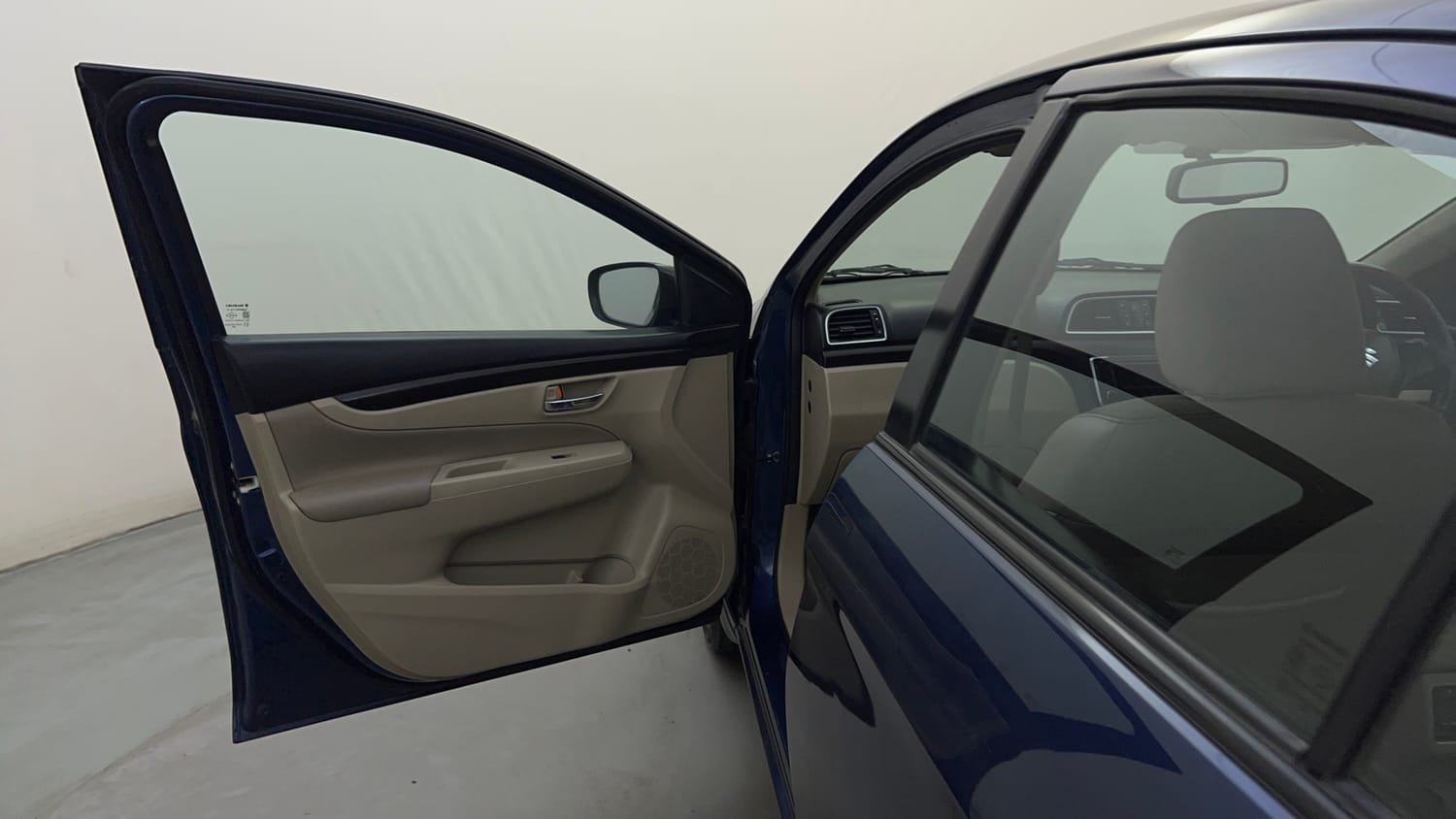 Used 2018 Maruti Suzuki Ciaz Zeta 1.4 MT Petrol Manual interior LEFT FRONT DOOR OPEN VIEW