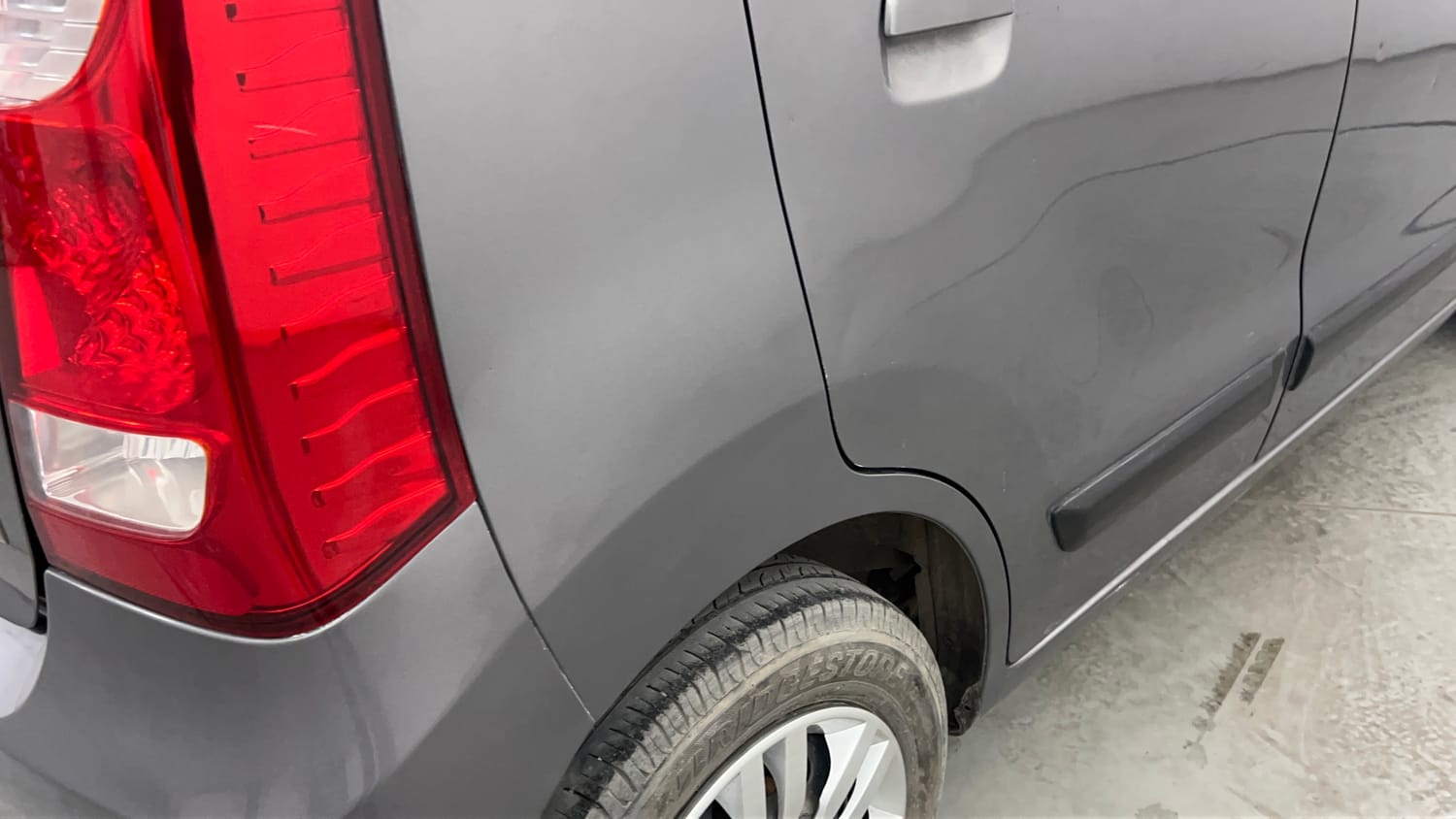 Used 2018 Maruti Suzuki Wagon R 1.0 VXI AMT Petrol Automatic dents MINOR DENT
