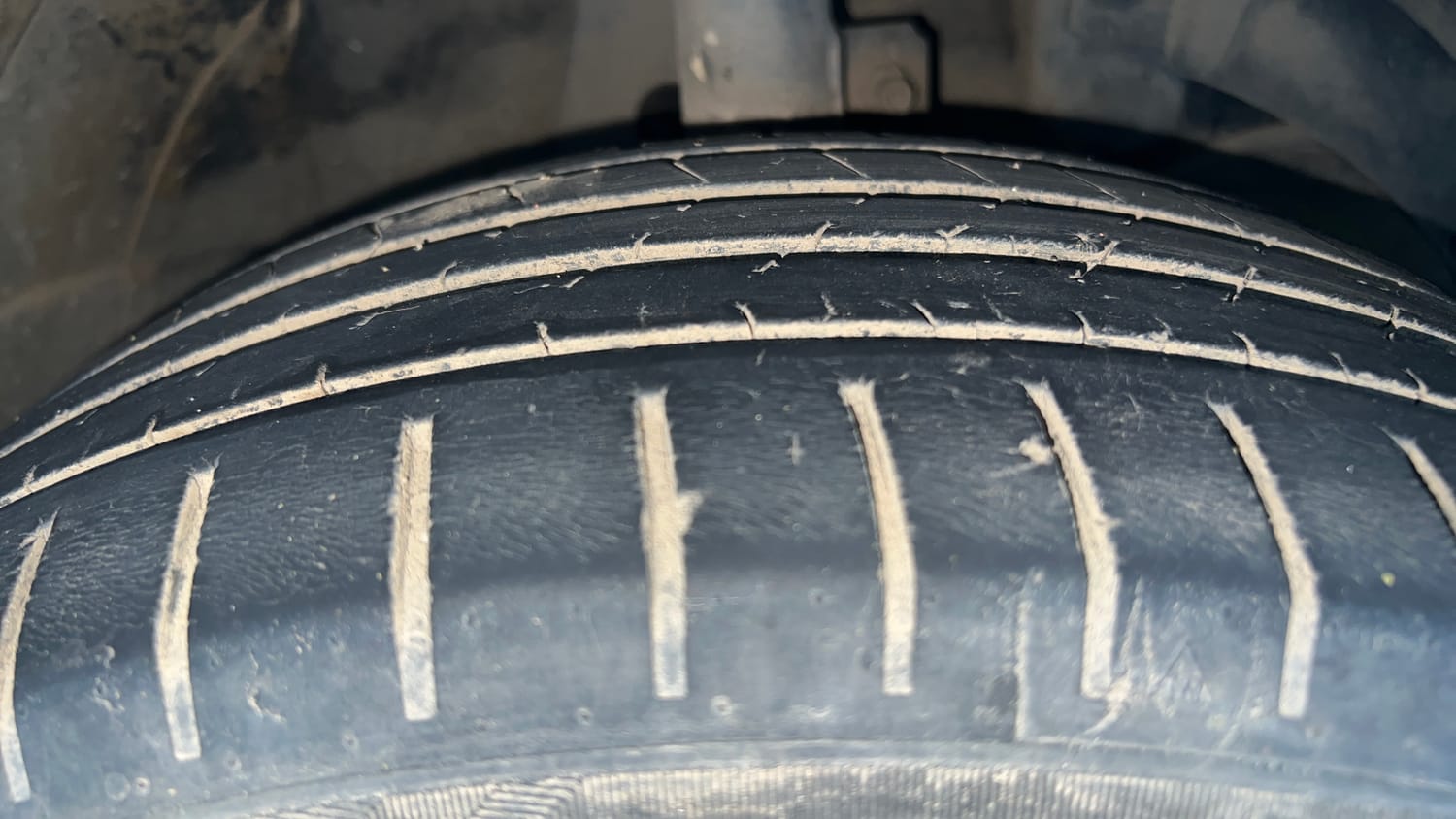 Used 2021 Toyota Glanza V CVT Petrol Automatic tyres RIGHT FRONT TYRE TREAD VIEW