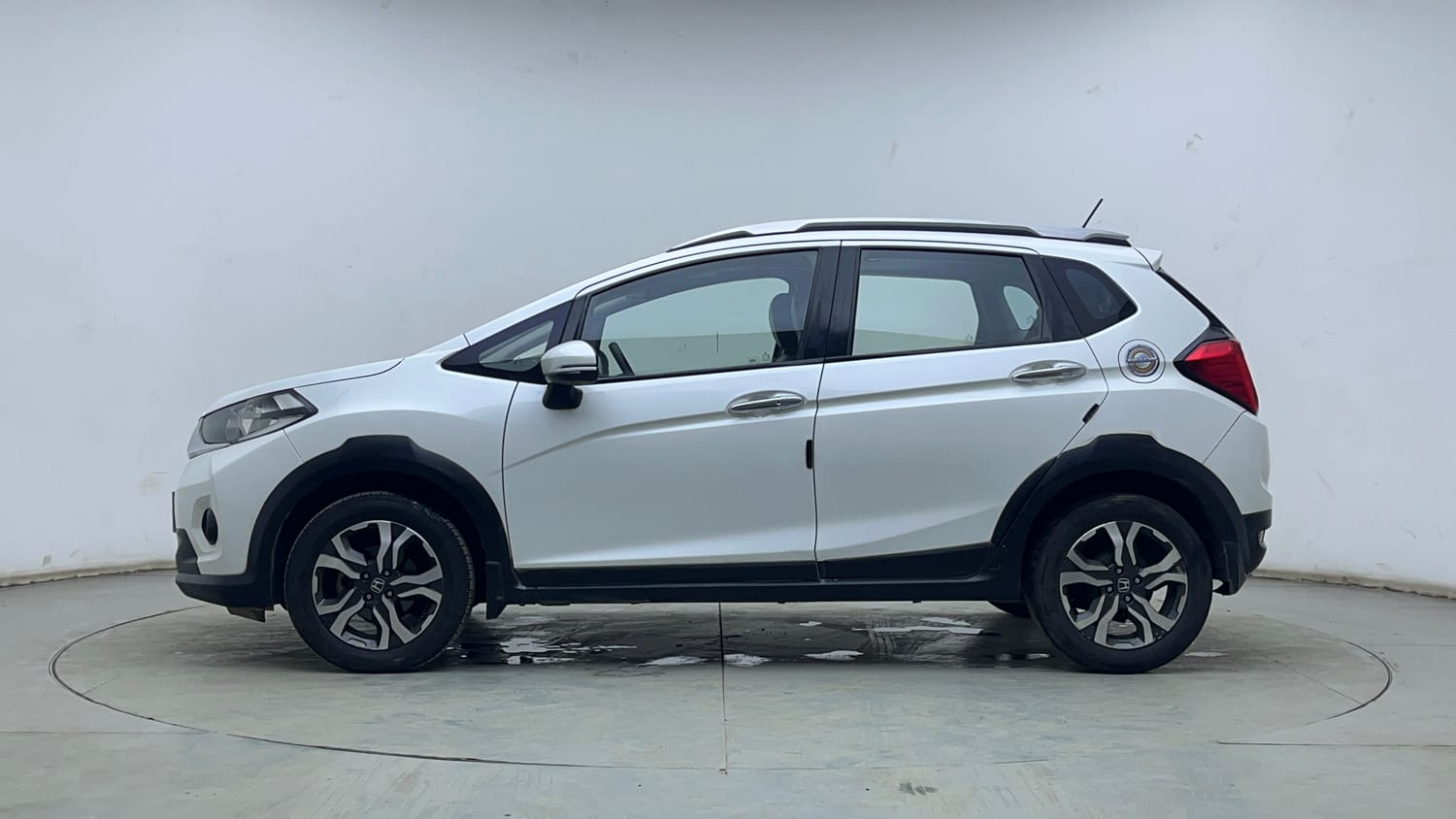 Used 2018 Honda WR-V VX MT Diesel Diesel Manual exterior LEFT SIDE VIEW