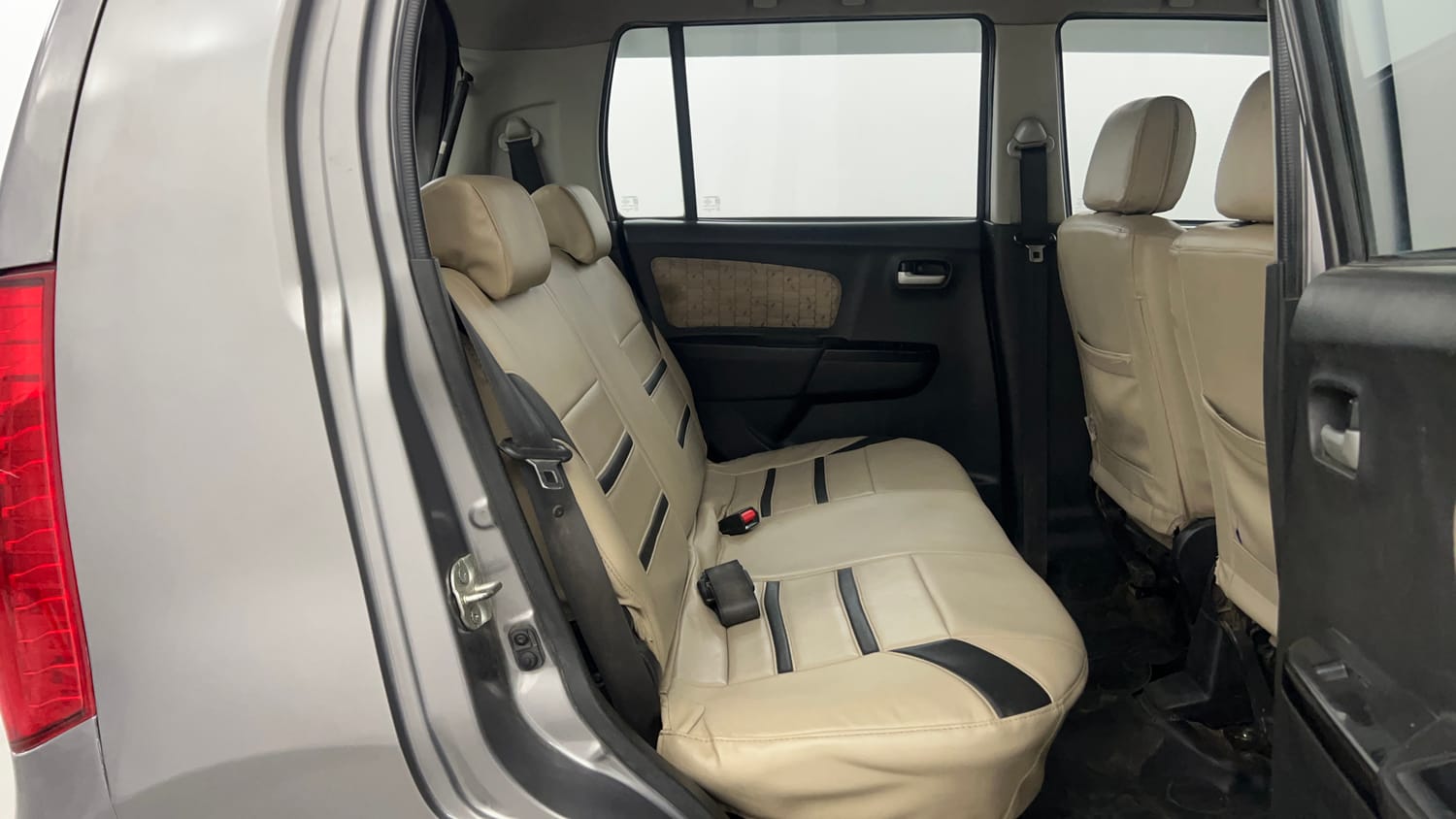 Used 2018 Maruti Suzuki Wagon R 1.0 VXI AMT Petrol Automatic interior RIGHT SIDE REAR DOOR CABIN VIEW