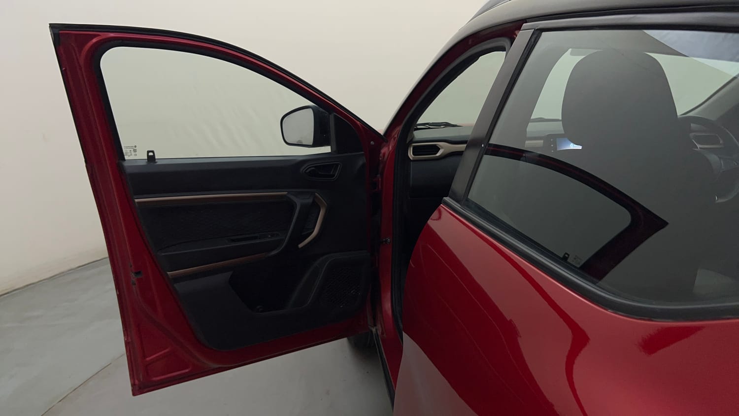 Used 2022 Renault Kiger RXT (O) MT Dual Tone Petrol Manual interior LEFT FRONT DOOR OPEN VIEW
