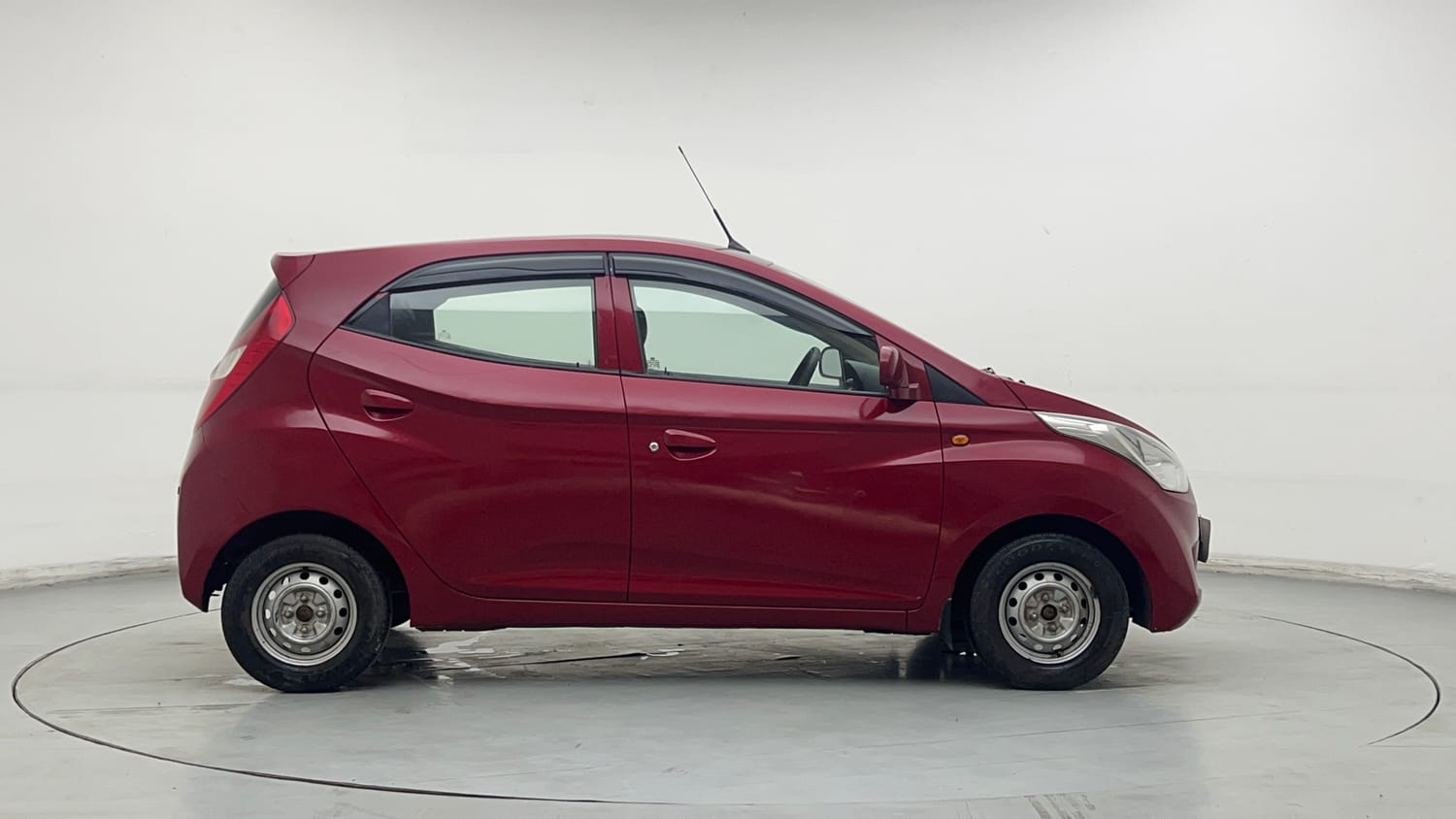 Used 2017 Hyundai Eon Era +  CNG (Outside Fitted) Cng Manual exterior RIGHT SIDE VIEW