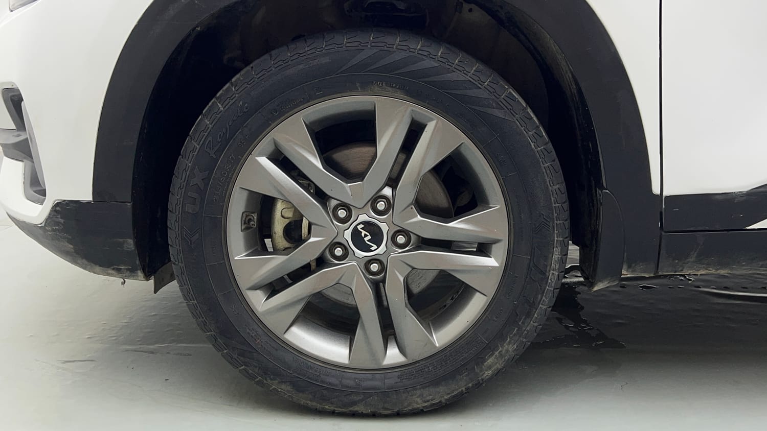 Used 2023 Kia Seltos HTX 1.5 Petrol Manual tyres LEFT FRONT TYRE RIM VIEW