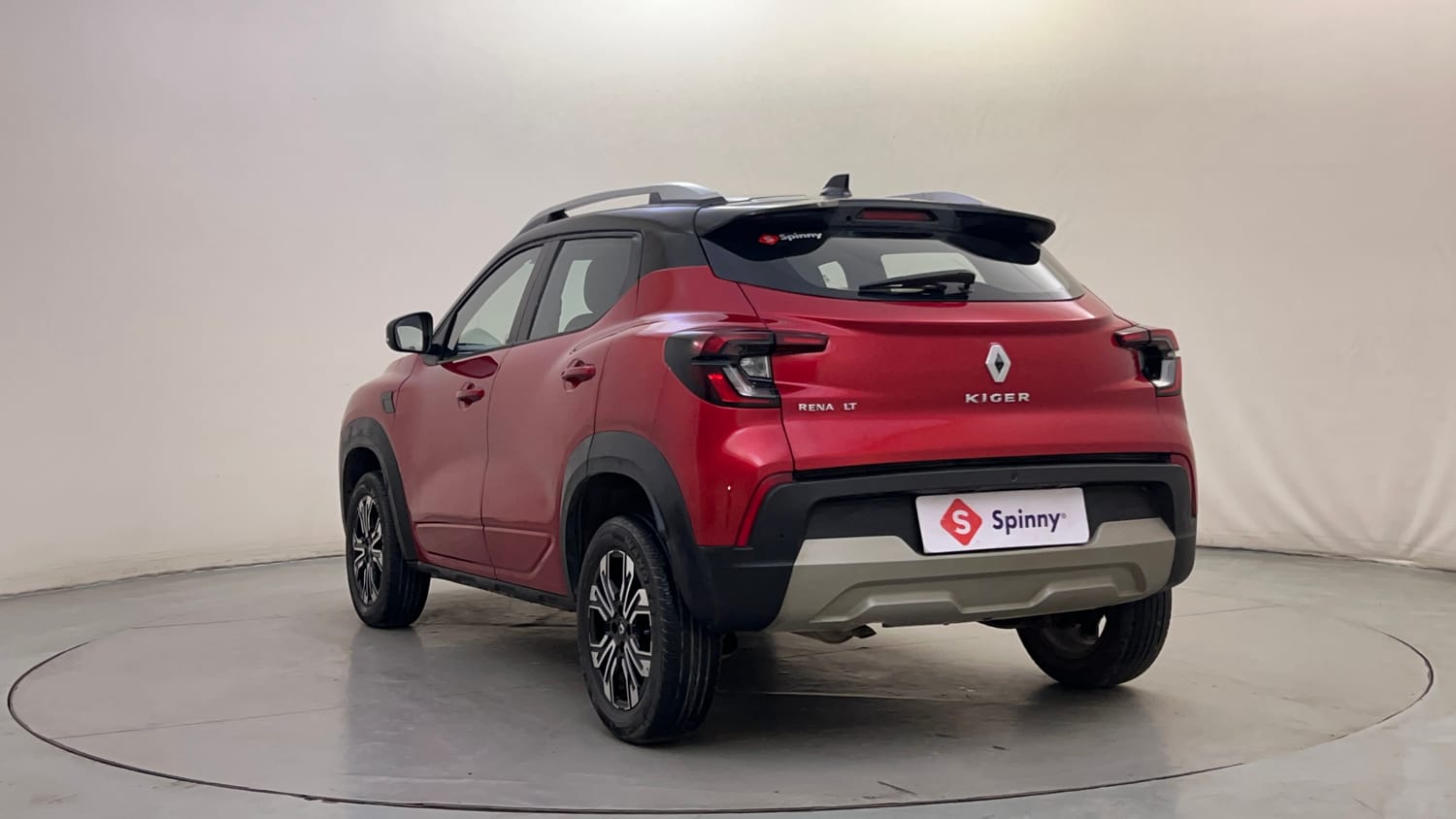 Used 2022 Renault Kiger RXT (O) MT Dual Tone Petrol Manual exterior LEFT REAR CORNER VIEW
