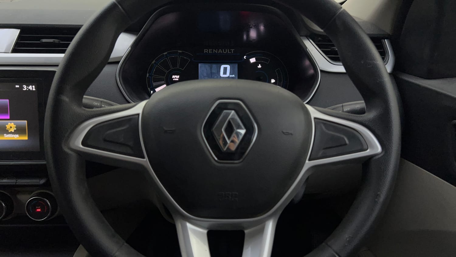 Used 2020 Renault Triber RXZ Petrol Manual top_features Airbags