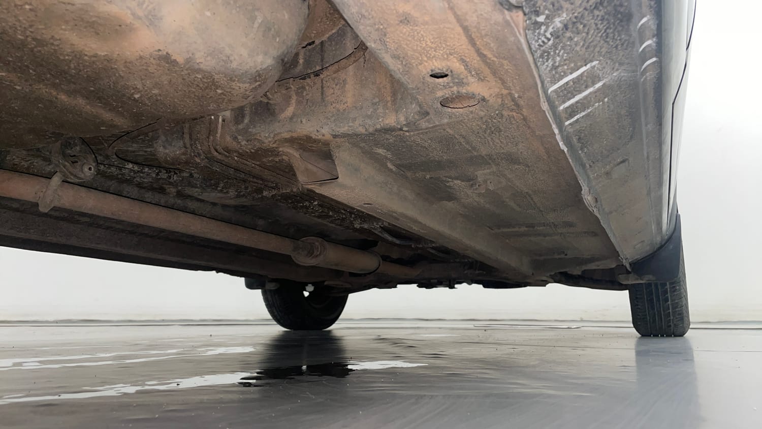 Used 2016 Renault Kwid RXL Petrol Manual extra REAR RIGHT UNDERBODY VIEW