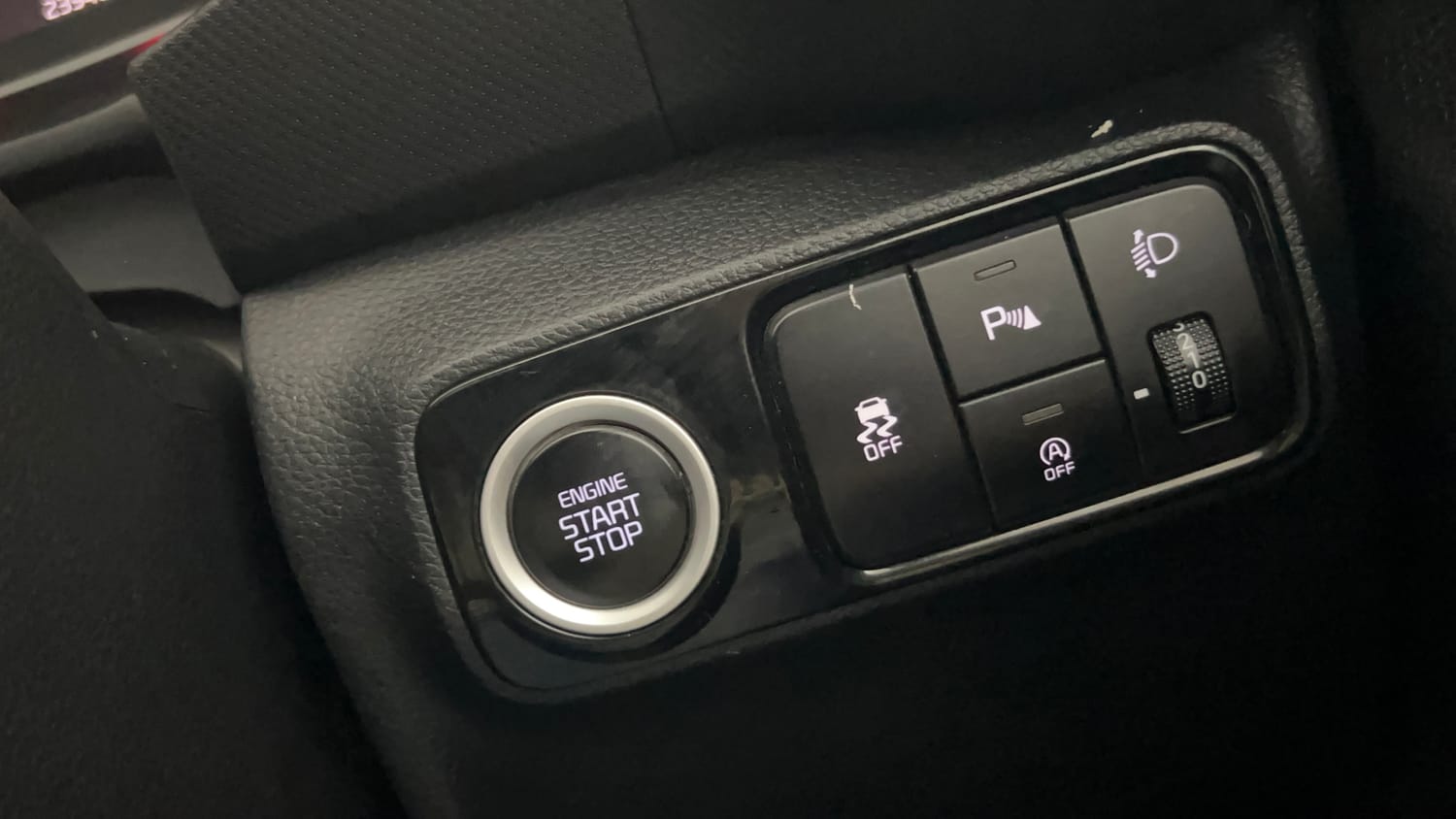 Used 2023 Kia Sonet GTX Plus 1.0 DCT Petrol Automatic top_features Keyless start