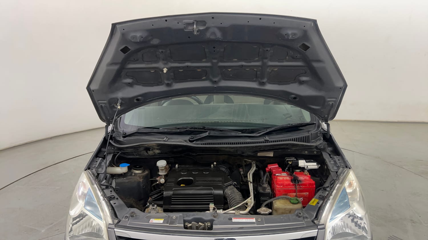 Used 2018 Maruti Suzuki Wagon R 1.0 VXI AMT Petrol Automatic engine ENGINE & BONNET OPEN FRONT VIEW